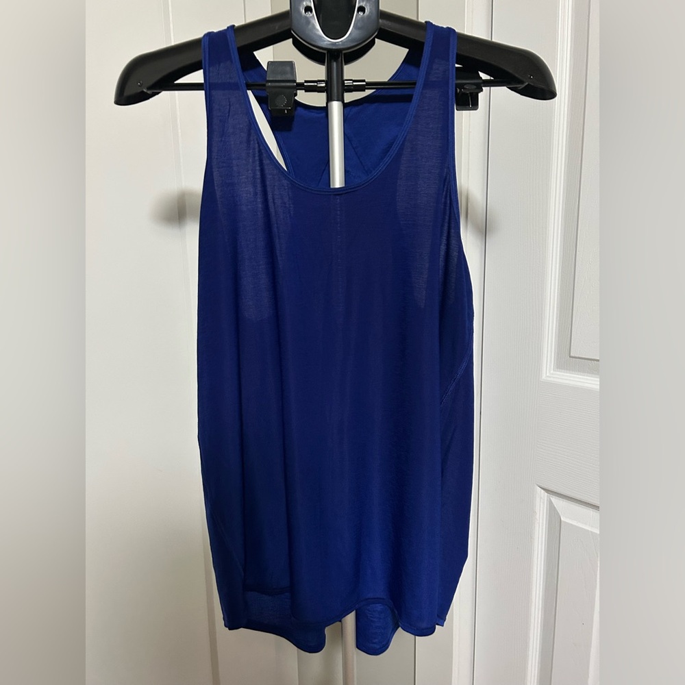 Lululemon Women’s Royal Blue Tank-Size 6 or 8, measurements provided